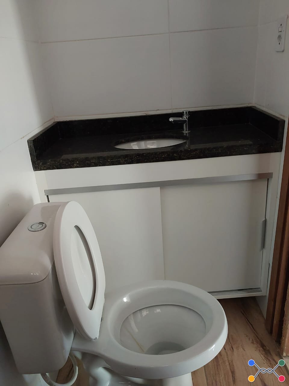 Apartamento Condomínio, Residencial, 2 dormitório(s), 2 vaga(s) de garagem