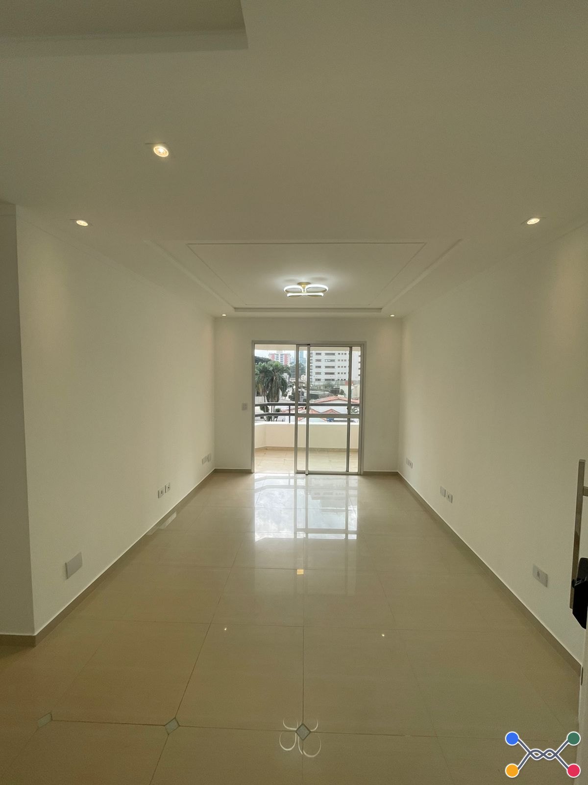 Apartamento Condomínio, Residencial, 3 dormitório(s), 2 vaga(s) de garagem