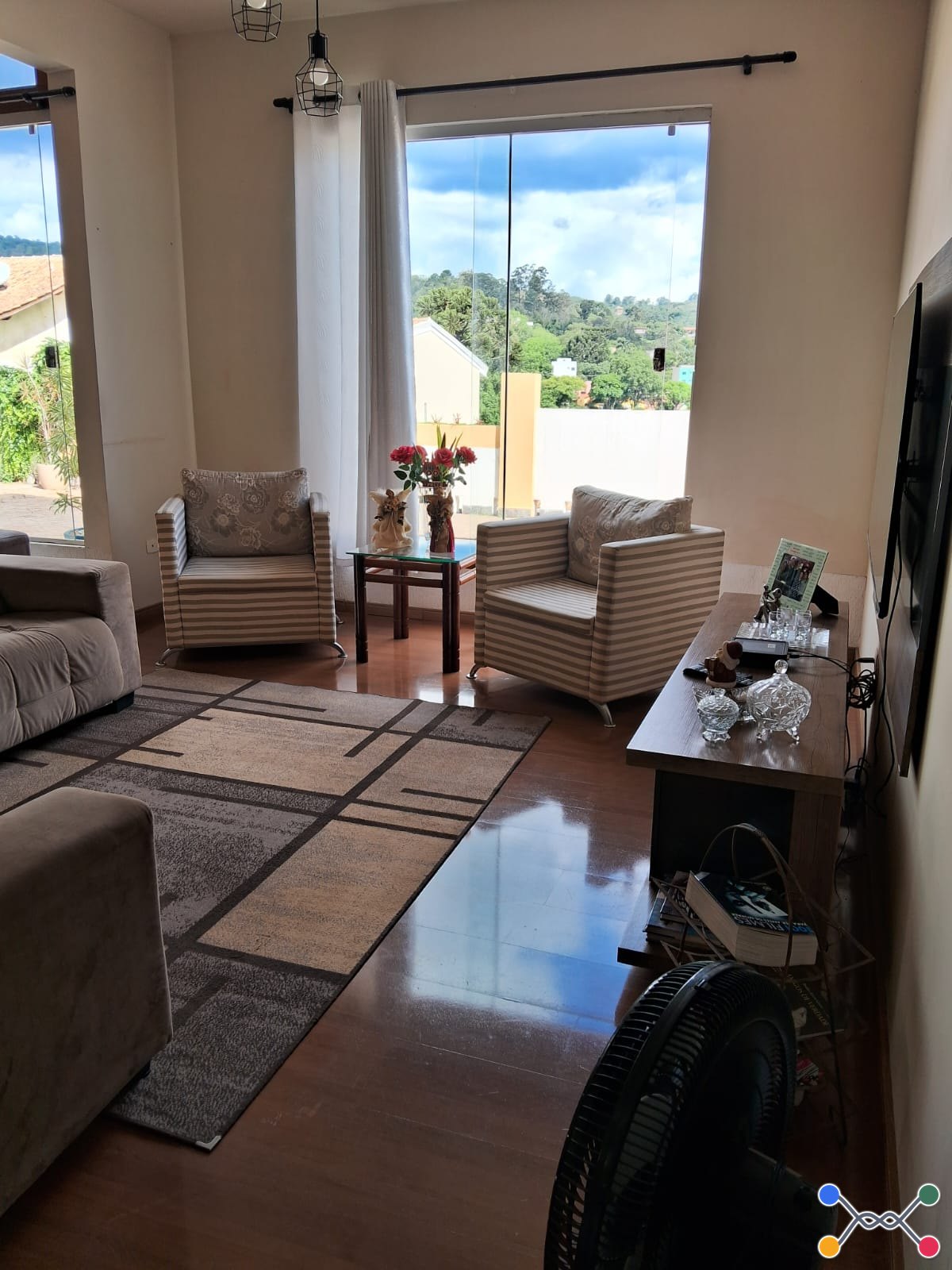 Casa Condomínio, Residencial, 5 dormitório(s), 2 vaga(s) de garagem