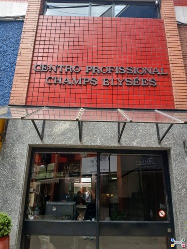 A LOJA Nº 29 COM ÁREA PRIVATIVA DE 36,45M², DO ED. GALERIA CHAMPS ELYSEÉS, EM PORTO ALEGRE/ ...