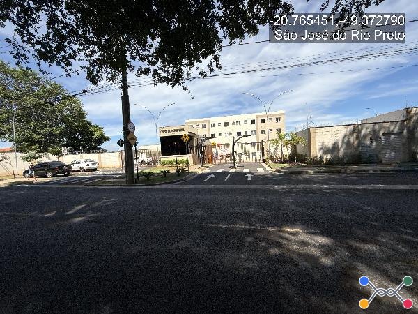 Apartamento, 85,79 m2 de área total, 39,3 m2 de ár