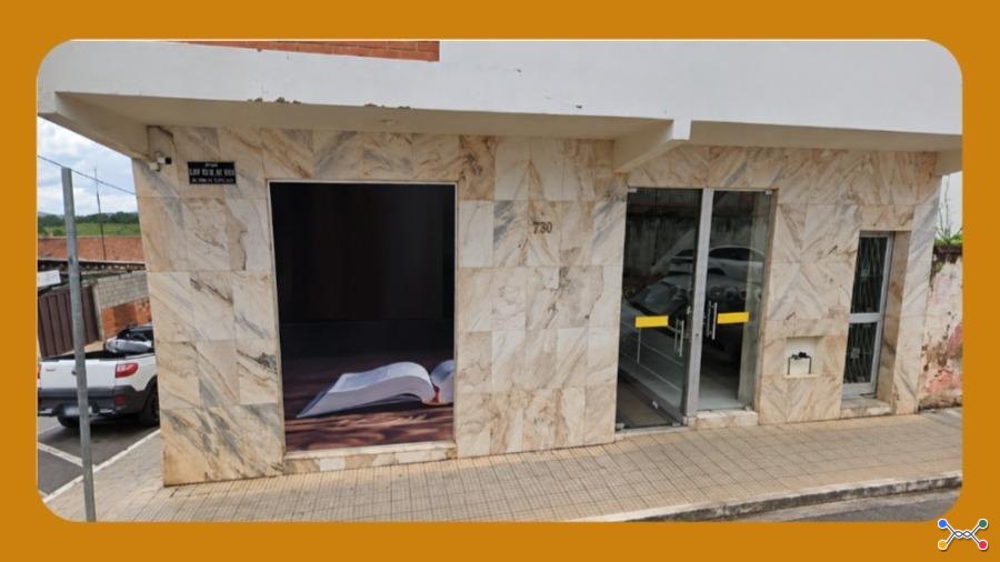 PARTE TERREA DO IMÓVEL NA RUA SENADOR BUENO DE PAIVA, Nº 730, CENTRO, CALDAS/MG. CONJUNTO CONTENDO 3 SALAS, COZINHA E BANHEIRO, COM ÁREA DE APROXIMADAMENTE 130M². __
