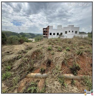 Terreno, 220m2 de área do terreno, lote não possui