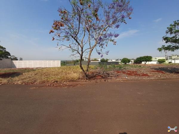 Terreno, 417,38m2 de área do terreno. iptu: 010120