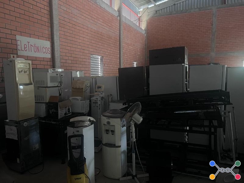 LOTE DE ELETRÔNICOS E ELETRODOMÉSTICOS
