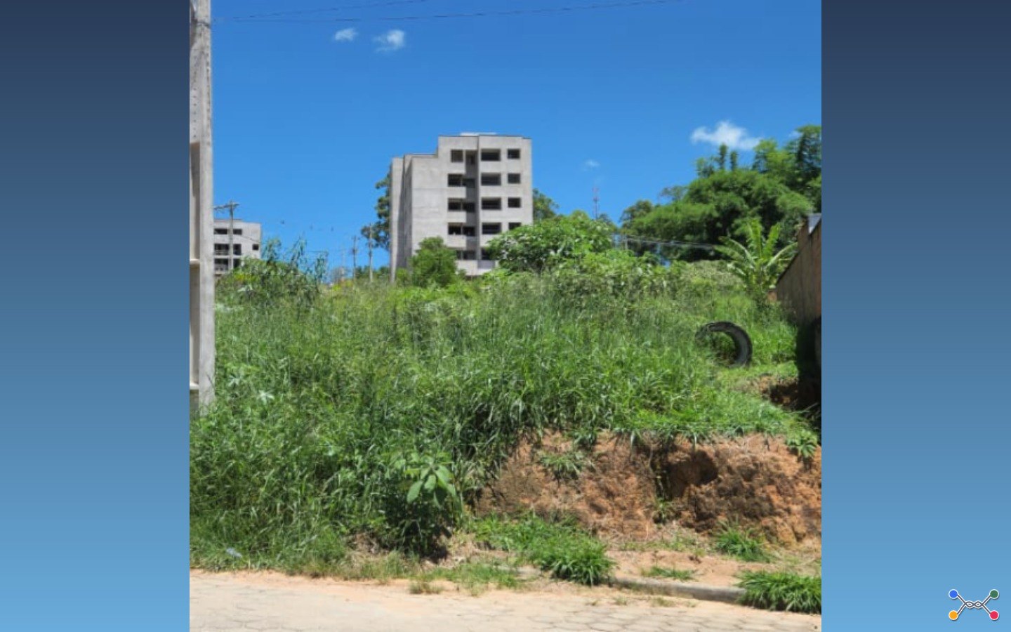 Terreno urbano de 438m² — Oliveira/MGDescriçãoIMÓVEL: SITUADO NA AVENIDA VICENTE LEMOS DOS SANTOS, BAIRRO ACÁCIO RIBEIRO 3, OLIVEIRA/MG, CONSTANTE DE TERRENO URBANO COM 438,00M² (QUATROCENTOS E TRINTA