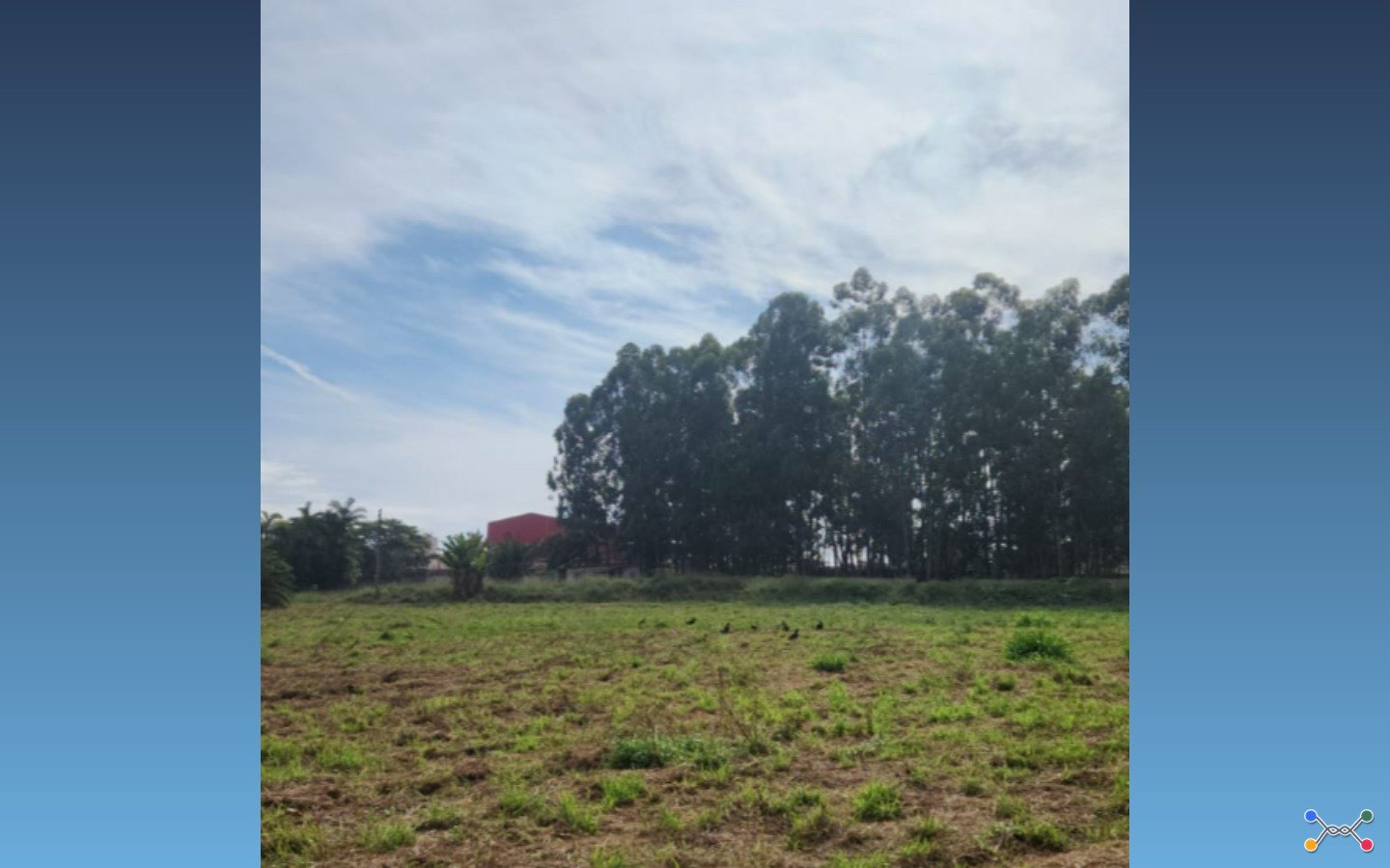 Terreno rural de 72.600m² — Boa Esperança/MGDescriçãoUMA GLEBA DE TERRAS, SITUADA NESTE MUNICÍPIO, NO LUGAR DENOMINADO FAZENDA BARRO VERMELHO, COM ÁREA DE 7,26,00 HAS. Registrado sob a matrícula nº 25