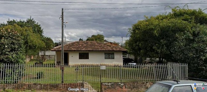 Um terreno urbano com área de 740,00 m² (setecentos e quarenta metros quadrados), matriculado sob o número 16.635 no Cartório de Registro de Imóveis da Comarca de Canoinhas. Quota parte pertencente à executada, qual seja: área de 123,34 m² (cento e vinte