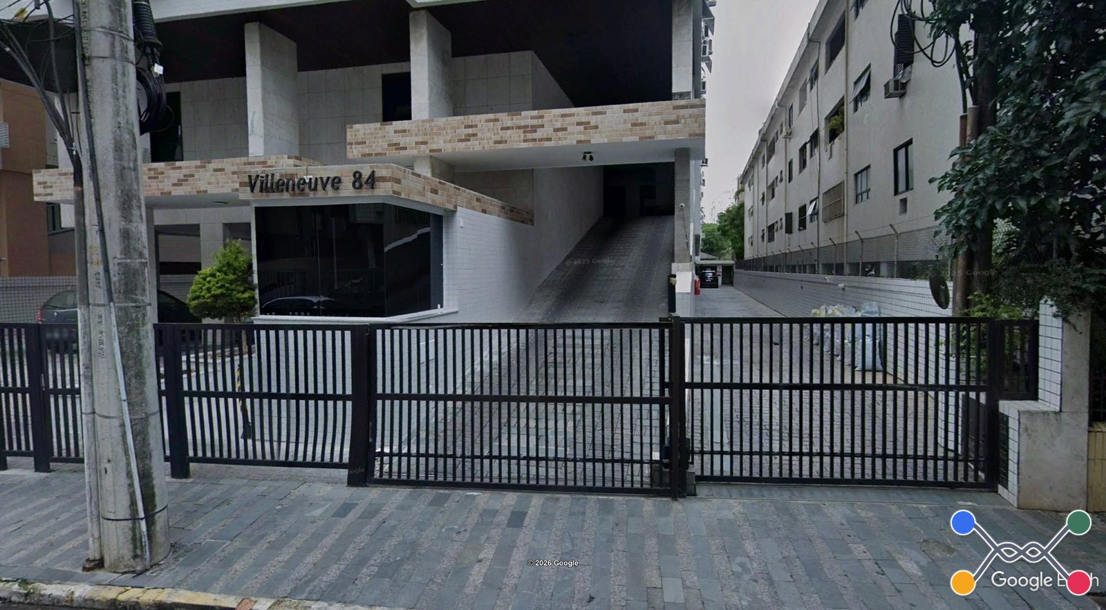 LOTE 2.1 - Garagem nº 44 do Ed. Villenueve em Santos/SP