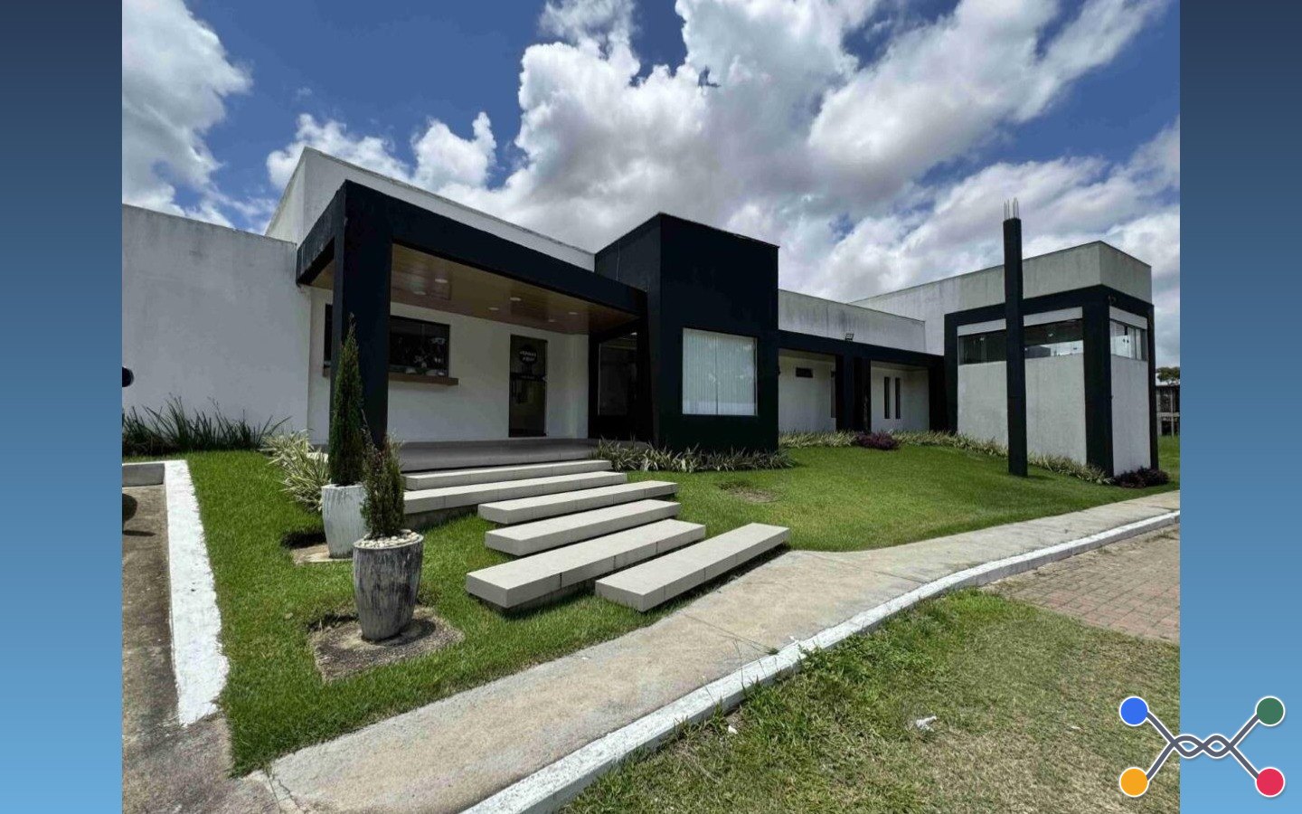 Casa em Condomínio - 131m² - Camaragibe-PEDescriçãoCasa nº 7 (Módulo 2, Tipo A) do Condomínio Aldeia Smart Concept, matrícula nº 16.732 do RGI de Camaragibe/PE. Térreo com terraço, sala, cozinha com á