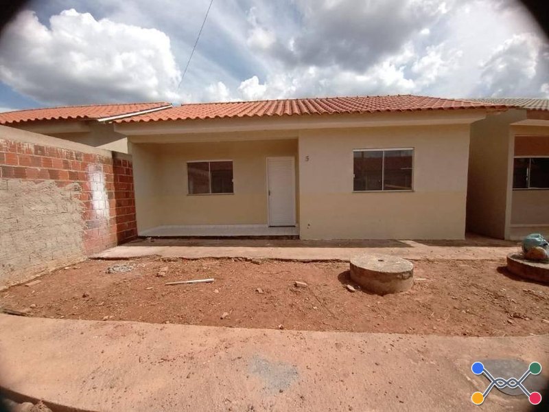 Casa 63m² com Terreno 210m² | Águas Lindas De Goiás-GO | Parque Da Barragem - 2 Dorms, 1 Banheiro, Vaga - Financiamento até 420 Meses!