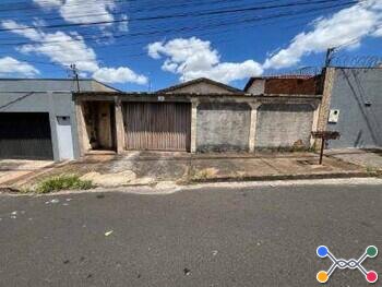 Casa em Maria Rezende, Uberlândia, MG