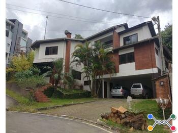 Casa - Arujá / SP - Parque Nossa Senhora do Carmo Rua Marfim, 86