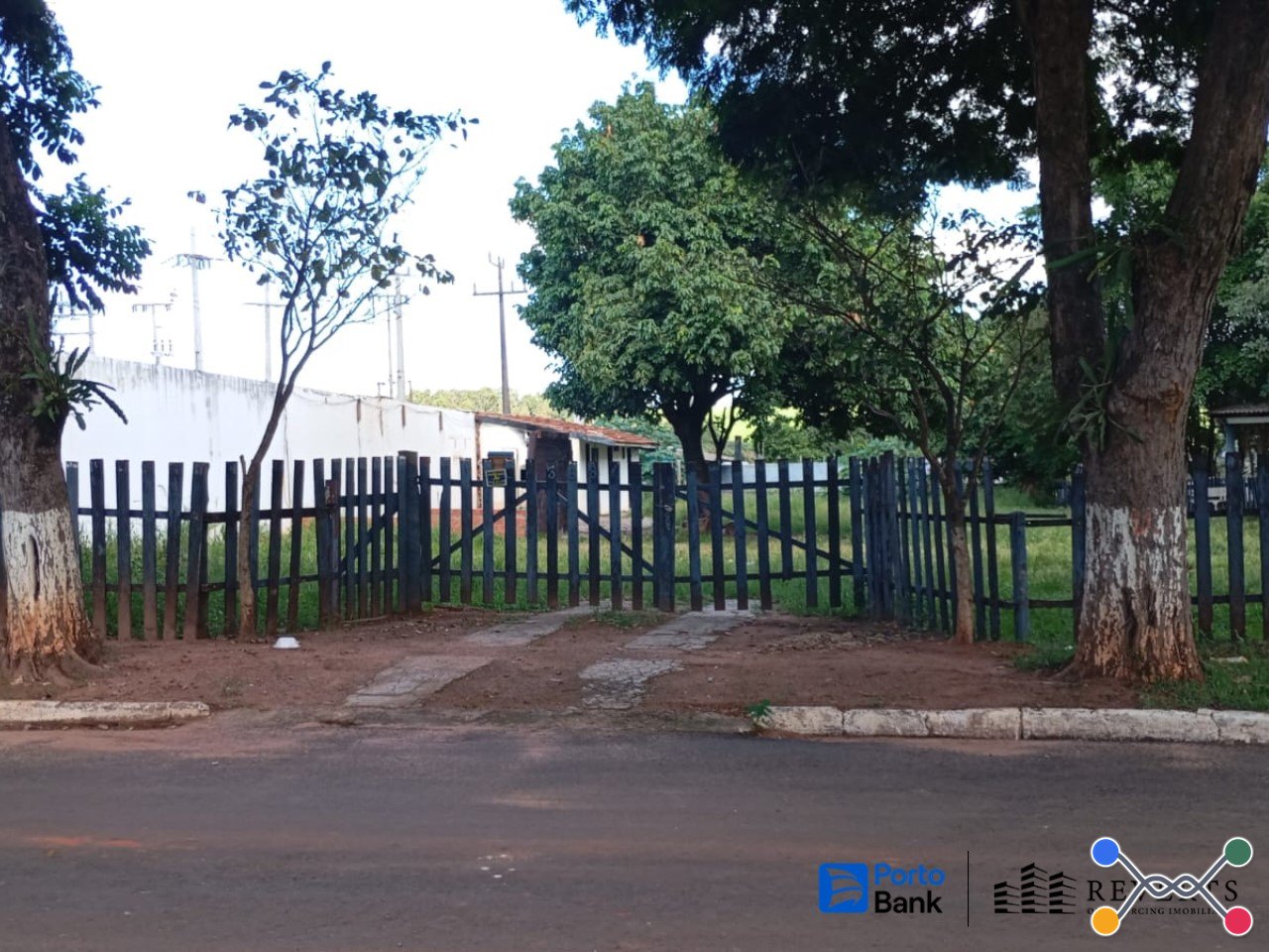 Munhoz de mello – pr. bairro centro. terreno. áreas totais. terr. 823,97m²