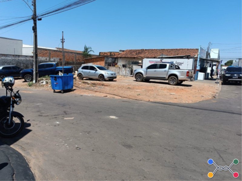 Lote n°. 05, qd. 03, matrícula n°. 10.437, situado à rua 14 de dezembro esquina com a rua 21 de abril, bairro 65- araguaína/to