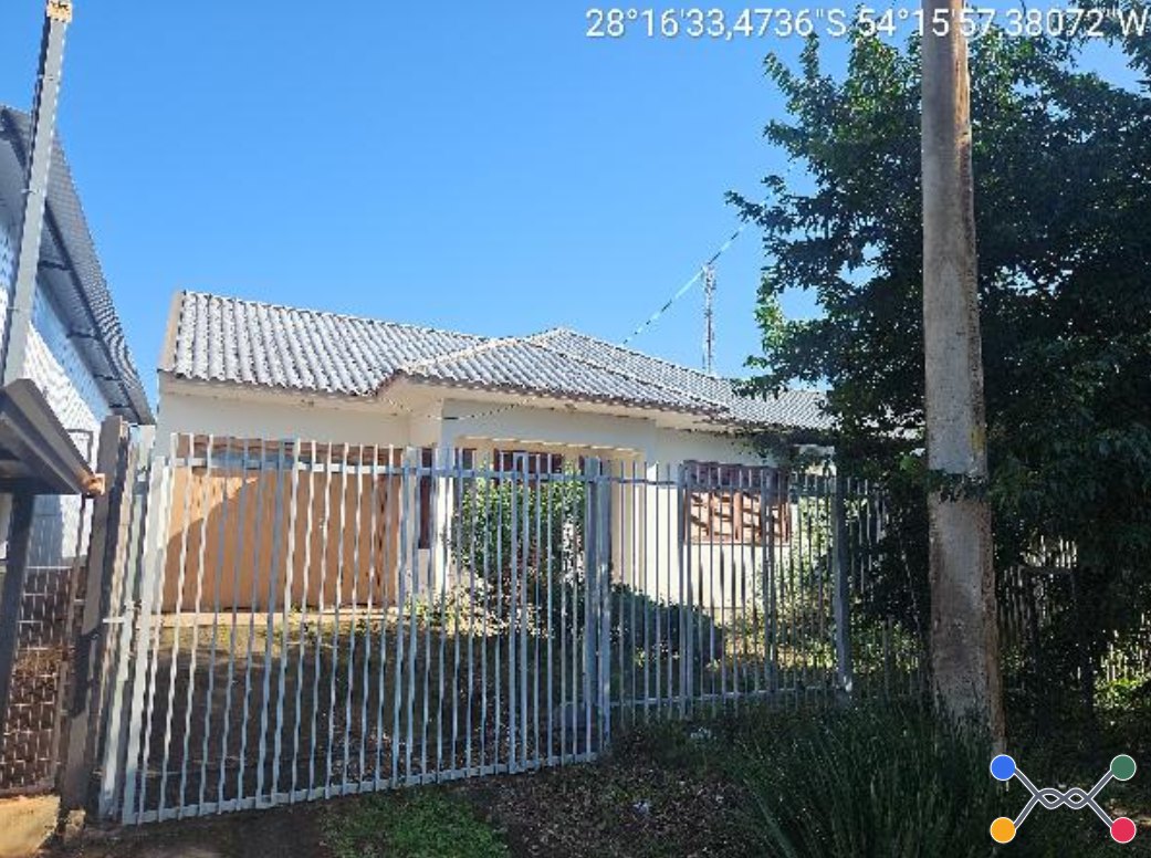 Casa - 295m² de área privativa, 295m² de área do terreno - santo angelo/rs