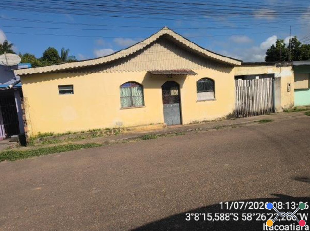 Casa - 108,85m² de área privativa, 495m² de área do terreno, com vaga de garagem - itacoatiara/am
