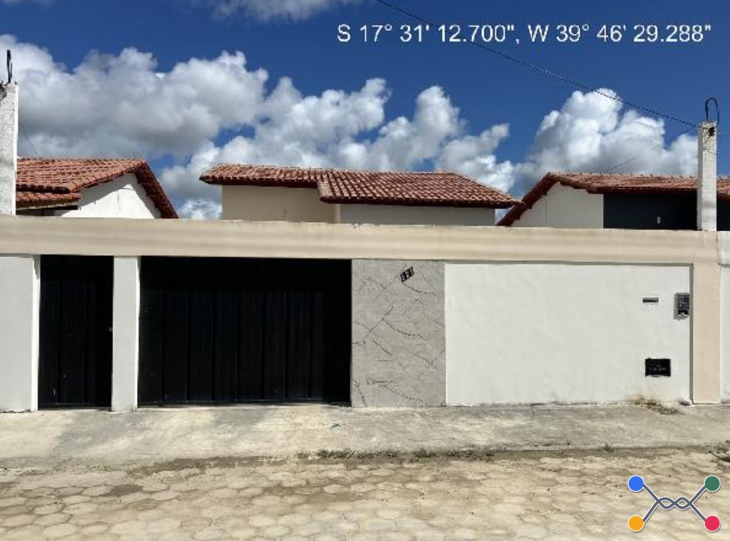 Casa - 83,6m² de área privativa, 200m² de área do terreno, com vaga de garagem - teixeira de freitas/ba