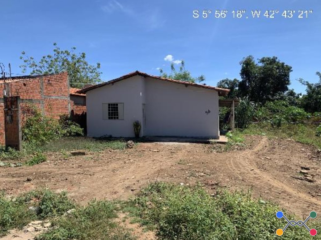 Casa - 83,7m² de área privativa, 363m² de área do terreno, com vaga de garagem - sao pedro do piaui/pi