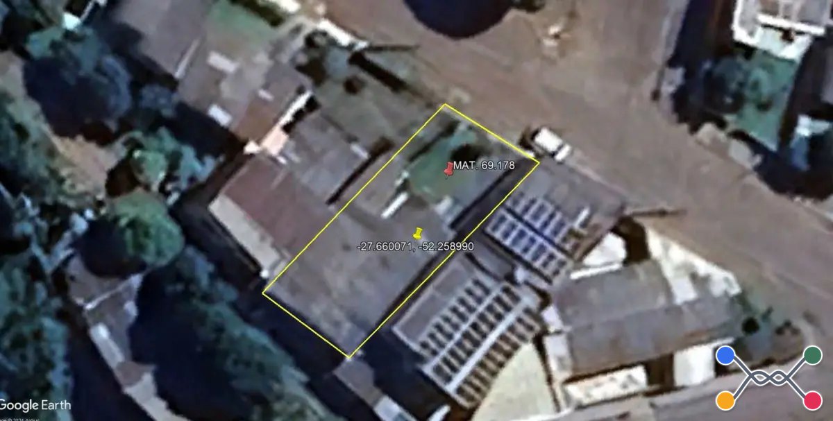 Casa na rua estevão t. resende e rua lourenço schwab, n°66, petit vilage, em erechim / rs