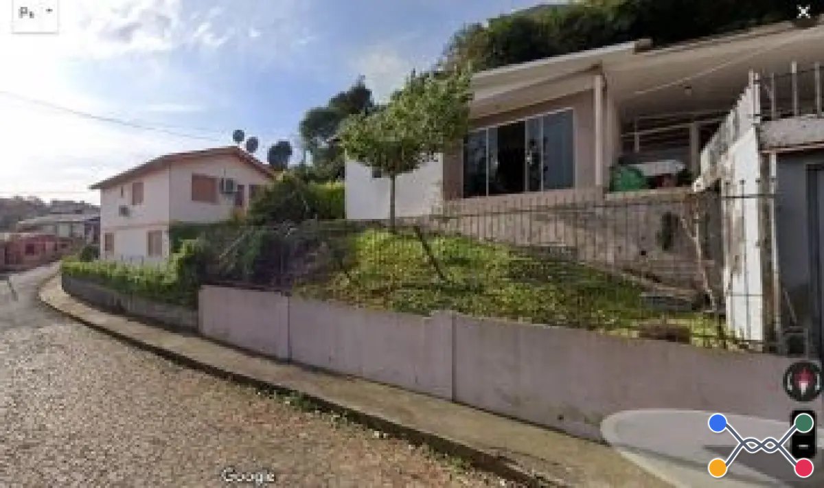 Casa na rua ana strezeleski, 34, -, petit vilage, em erechim/rs