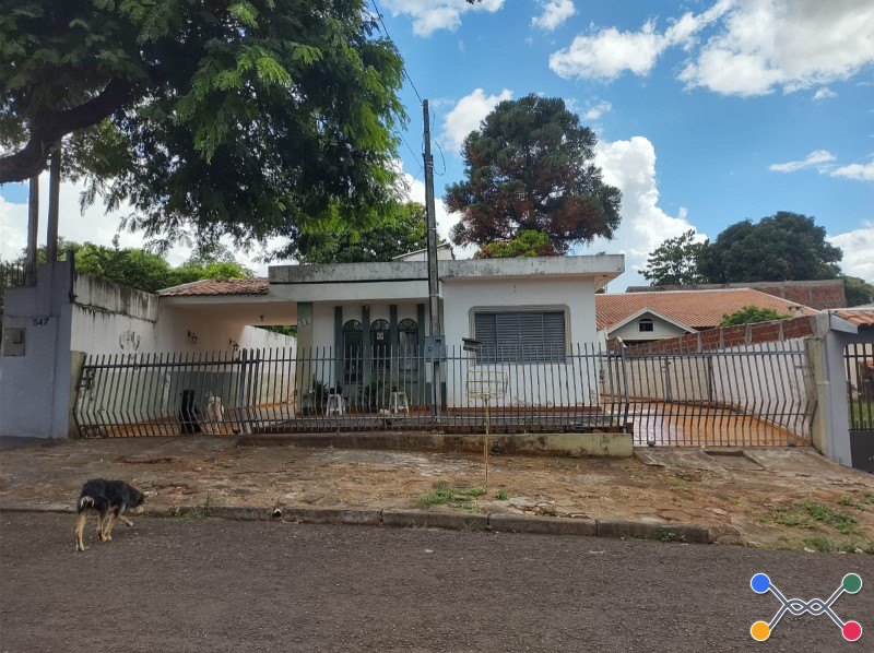 Casa em leilão no bairro Jardim Seminário em Maringá - PR