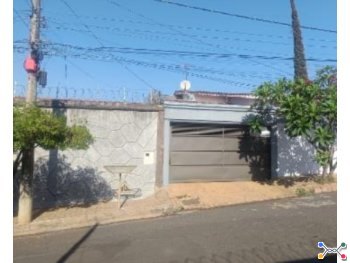 Casa - Uberlândia / MG - Lagoinha Rua Coronel Antônio Alves Pereira, 3.390