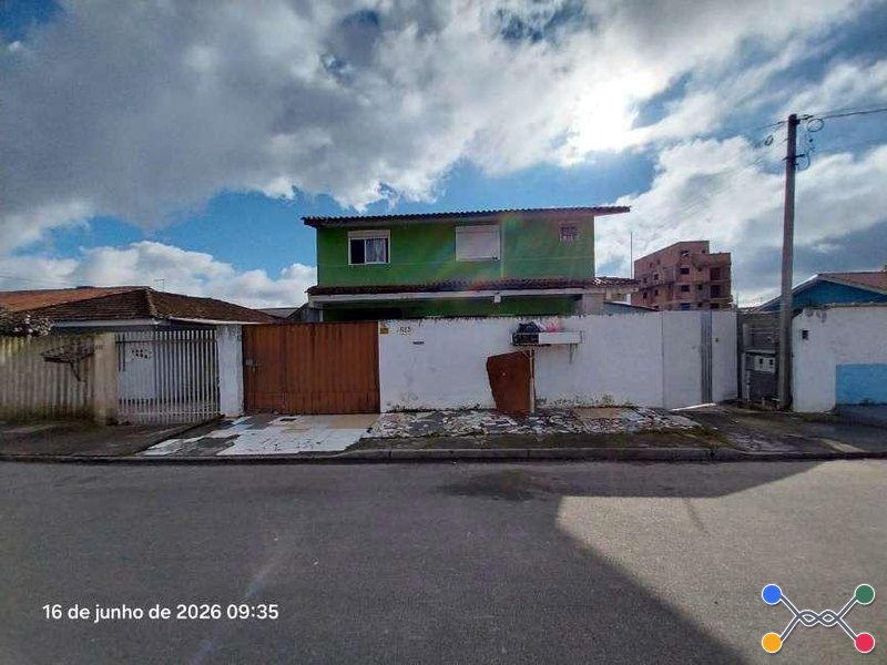 Lote de terreno urbano com 430m² de área construída, contendo sobrado de 2 andares em alvenaria e edícula, situado na Vila Maria Antonieta em Pinhais/PR