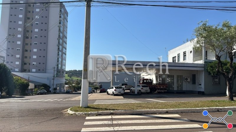 Comercial 266 m² em Centro