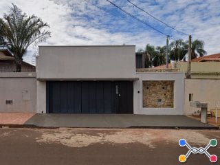 Casa 217 m² - Ituiutaba-MG - Rua 33, 689 - Setor Sul