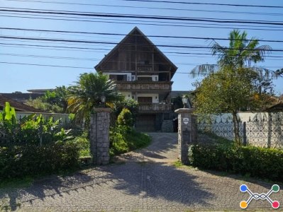 CASA NO BAIRRO GLÓRIA EM JOINVILLE/SC 1º Leilão: 04/11/2026 às 14:30 Lance Inicial R$ 1.580.433,02 2