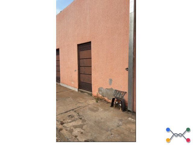 Casa tipo 1 edificada no lote nº 02 da quadra 02, do loteamento denominado “Residencial Altos do Parque II”, do Distrito do Coxipó da Ponte, em Cuiabá/MT. Imóvel matriculado sob nº 107.892 do CRI do 5