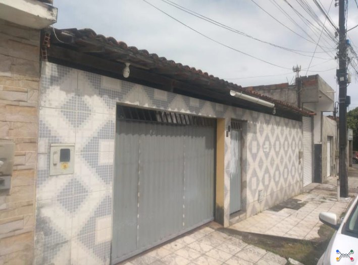 Casa com área construida de 32,906m² e uma área total de 200,00m² em Camaçari-BA