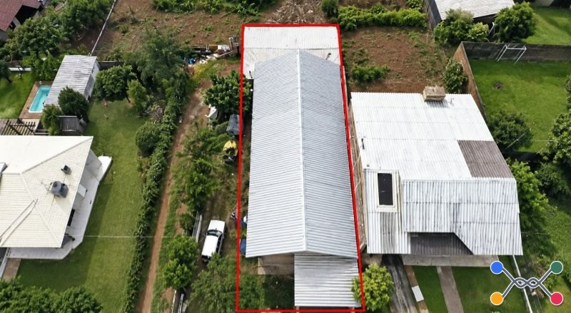 Terreno 384,00m² com casa 168,00m²