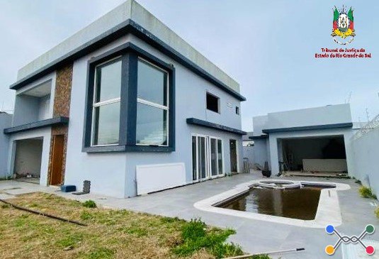 LEILÃO DE UM EXCELENTE IMÓVEL COM 600M² NA PRAIA DO CASSINO - Szortyka Leilões
