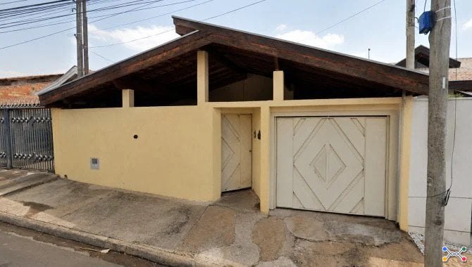 40% abaixo na 2ª praça R$ 375.082,92 9017 0 Direitos sobre Casa 160 m² - Jardim Ype VI - Mogi Guaçu