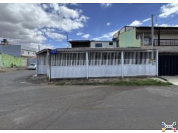 Casa - Brasília / DF - Recanto das Emas Quadra 204 Conjunto 19, s/nº