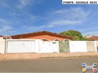 Casa c/ 210m² - c/ piscina - Terreno c/ 565m² - Assis/SP