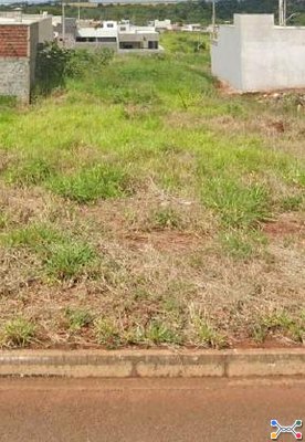IMÓVEL URBANO COM ÁREA DE 284,49m2, EM CAMPO MOURÃO-PR