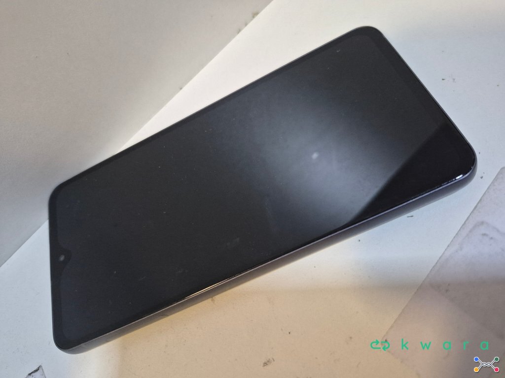 2 Smartphones - Samsung Galaxy S21 FE 5G 256GB e iPhone SE 64GB