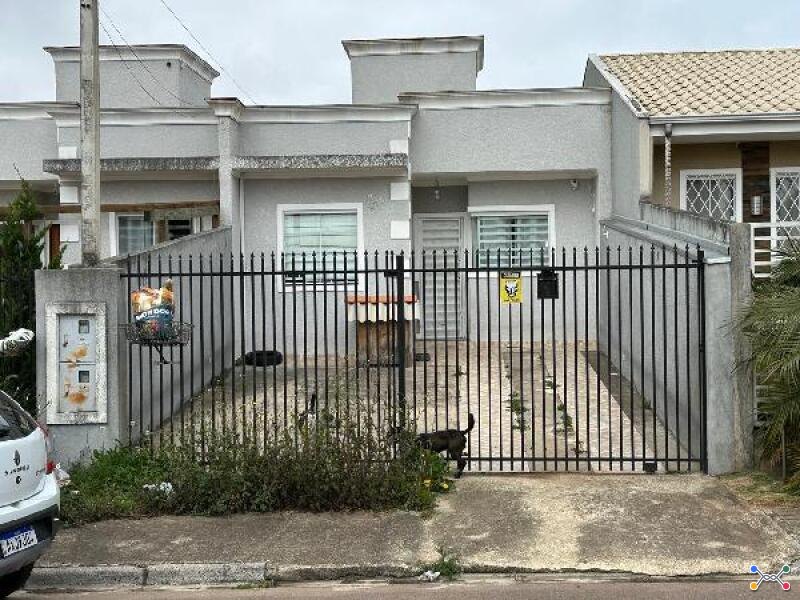 Casa em fazenda rio grande/pr