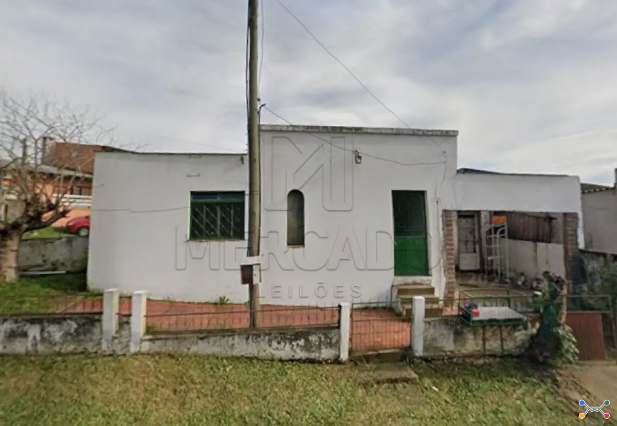 UM IMÓVEL COMPOSTO POR UMA CASA DE ALVENARIA E SEU RESPECTIVO TERRENO, COM ...