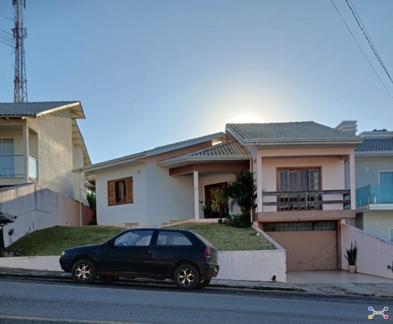 Um lote urbano sob nº 05, da quadra 224a, do loteamento "morada da luz", com a área de 839,59m², em abelardo luz/sc