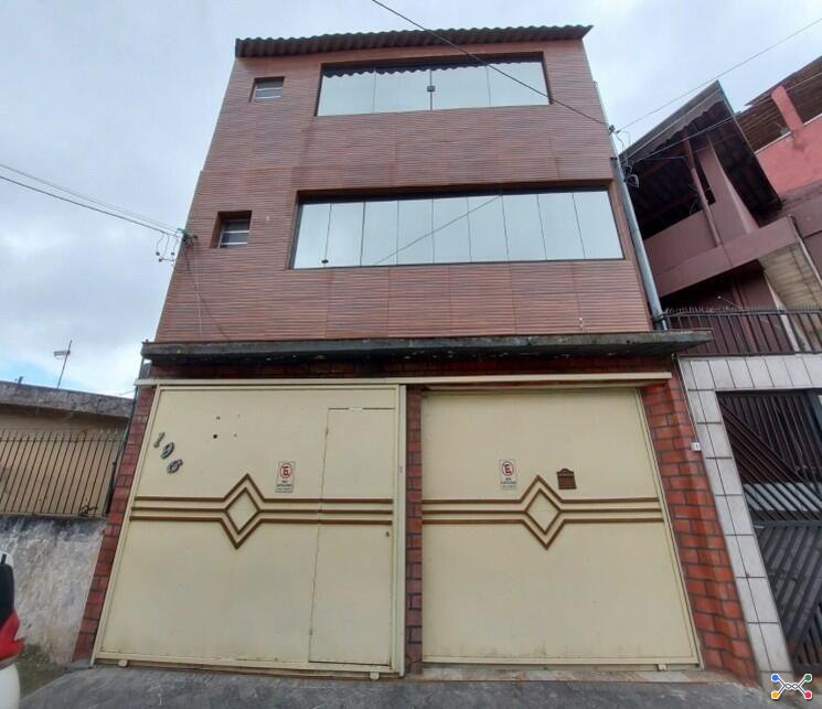 São paulo/sp - casa constituída de 3 pavimentos, situada na rua vicente franco