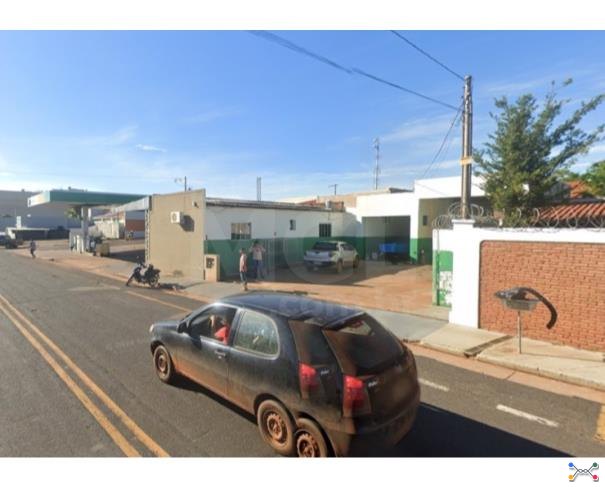 Campina verde/mg – imóvel comercial e seu terreno com 218,60m², no centro comercial em leilão | mgl leilões