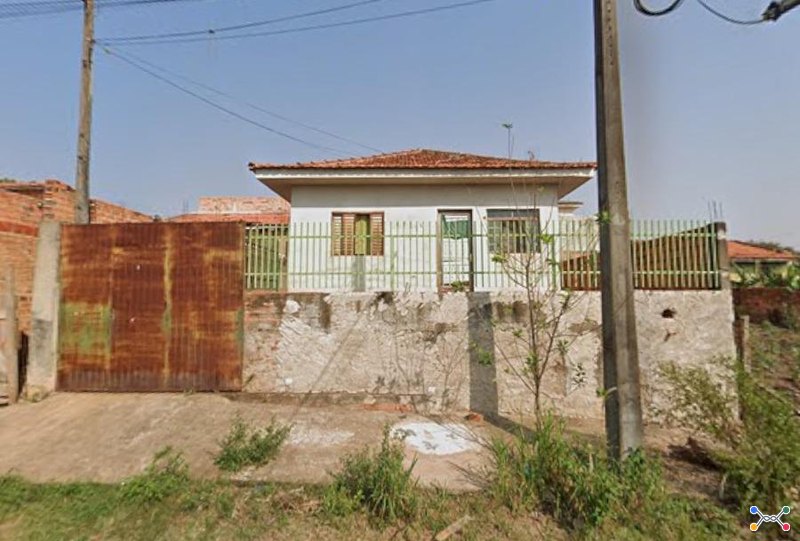 Lote nº 13 contendo benfeitorias com a área de 108,00m² em Santo Antônio da Platina/PR
