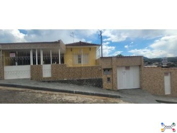 Casa - Poços de Caldas / MG - Jardim São Jorge Rua Paschoal Pomarico, 143