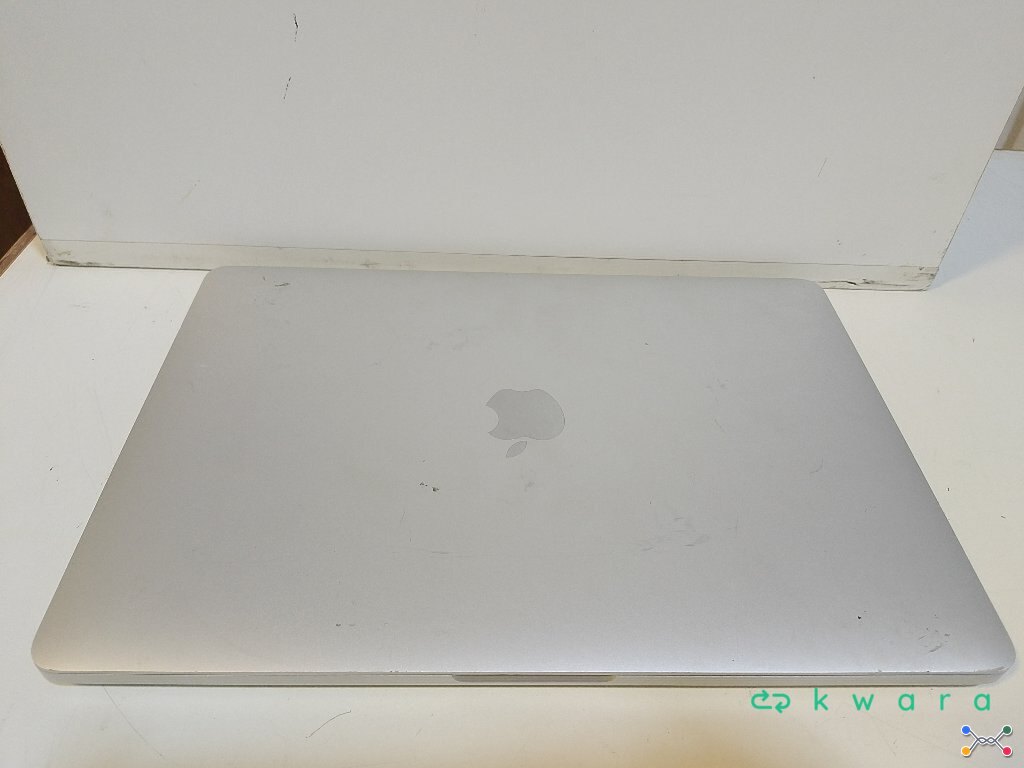Apple Macbook pro A2251 core i5 quad-core SSD 500 GB 16 GB RAM 13'' macOS cinza espacial