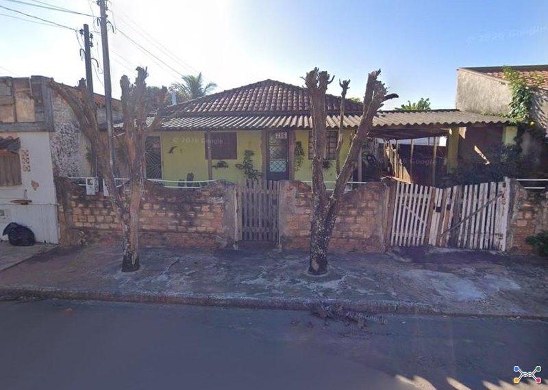 Oportunidade em Leilão: Terreno 565m² c/ Construções - Vila Sanches Postigo