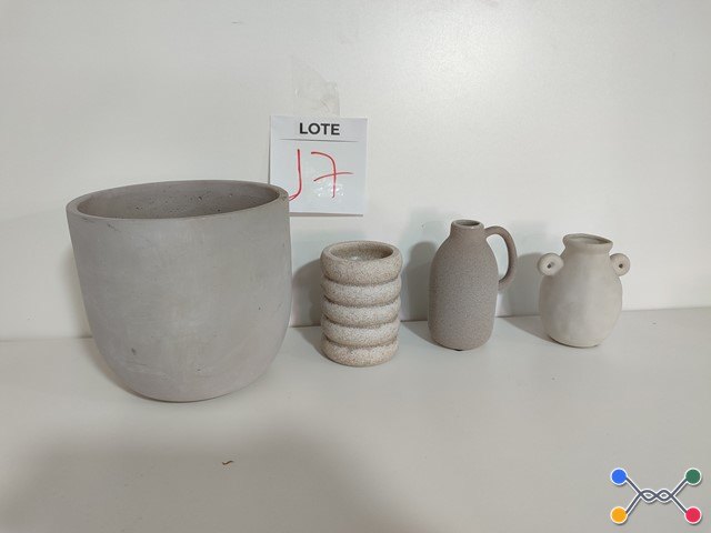 LEILÃO DOS BENS DE APARTAMENTO DECORADO DEPÓSITO TRISUL REF 20